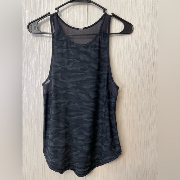 Tops - Lululemon Sculpt Tank II – Black Camo, Mesh Back, Size 4